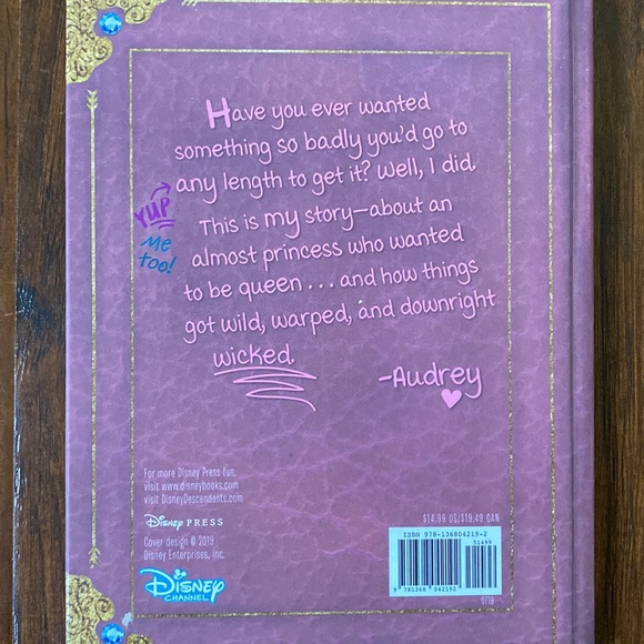 3 Disney Books Bundle | Descendants 2 & 3 | Star Darlings Collection Volume 1 - Picture 7 of 7